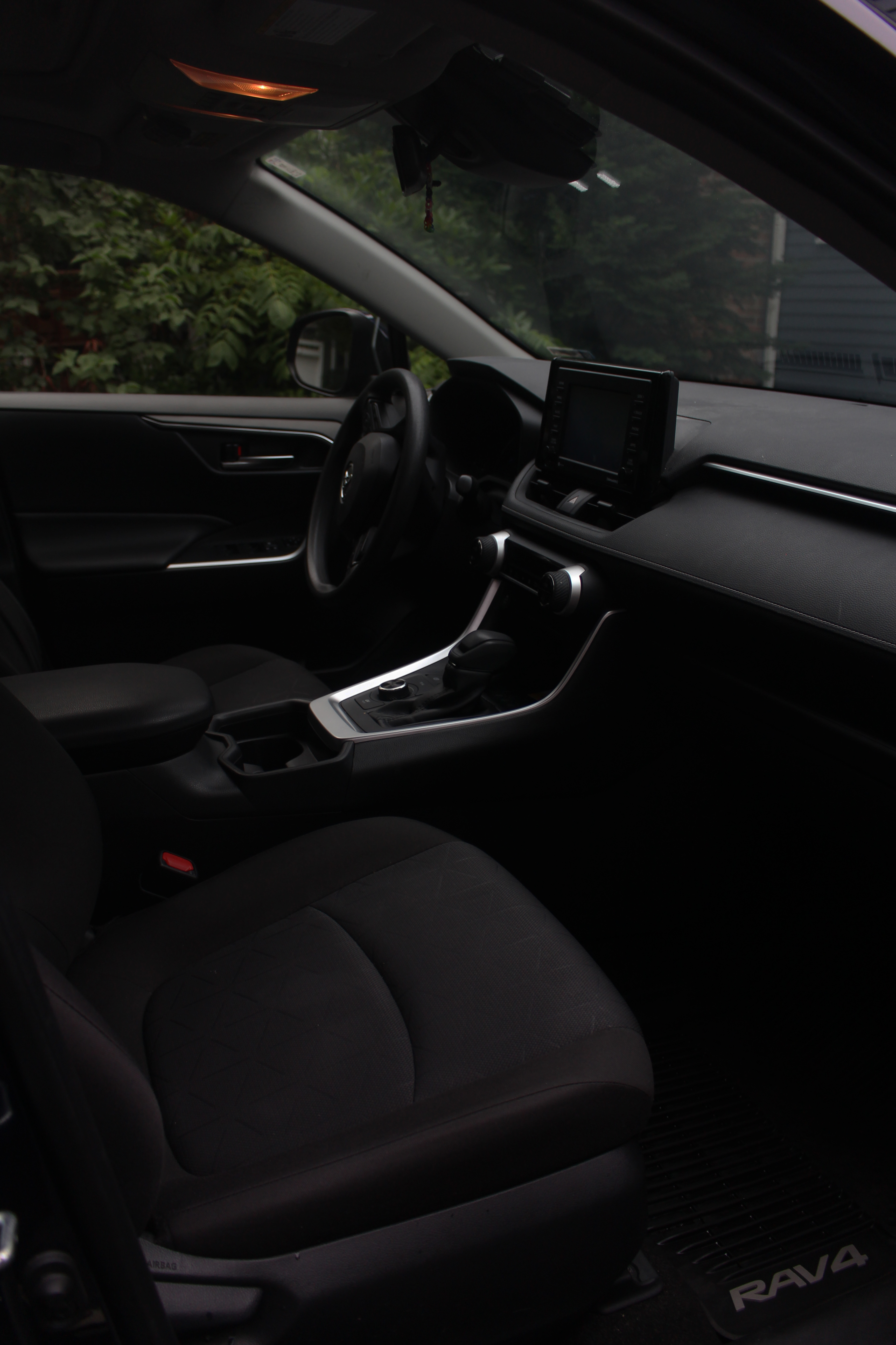 Interior detailing - Passenger side